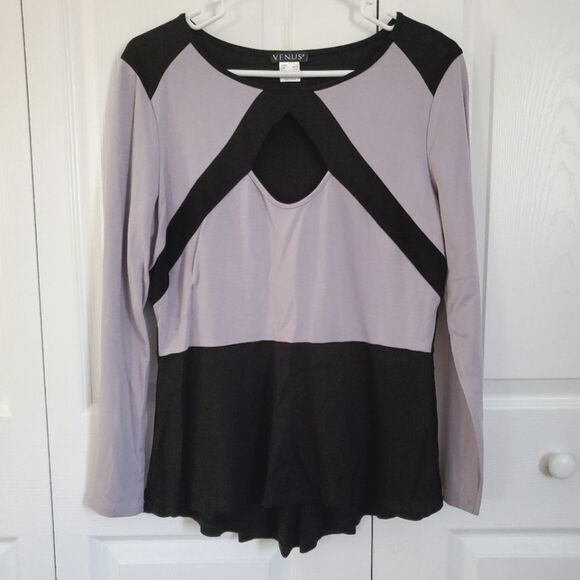 VENUS Tops - VENUS Blouse Women's Size Large